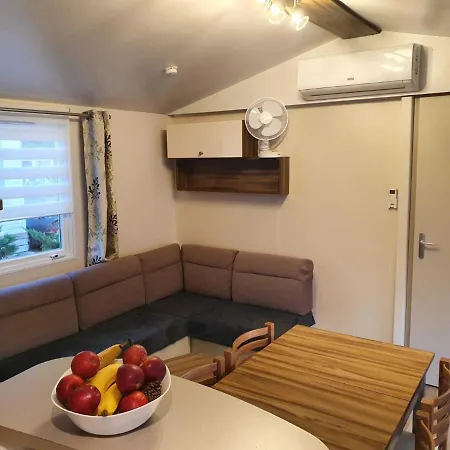 K253 Emplacement Luxe Aux Charmettes 4* Camping Les Mathes